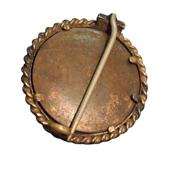 Vintage Gold-Tone Photo Locket Ring - Picture 2 of 2